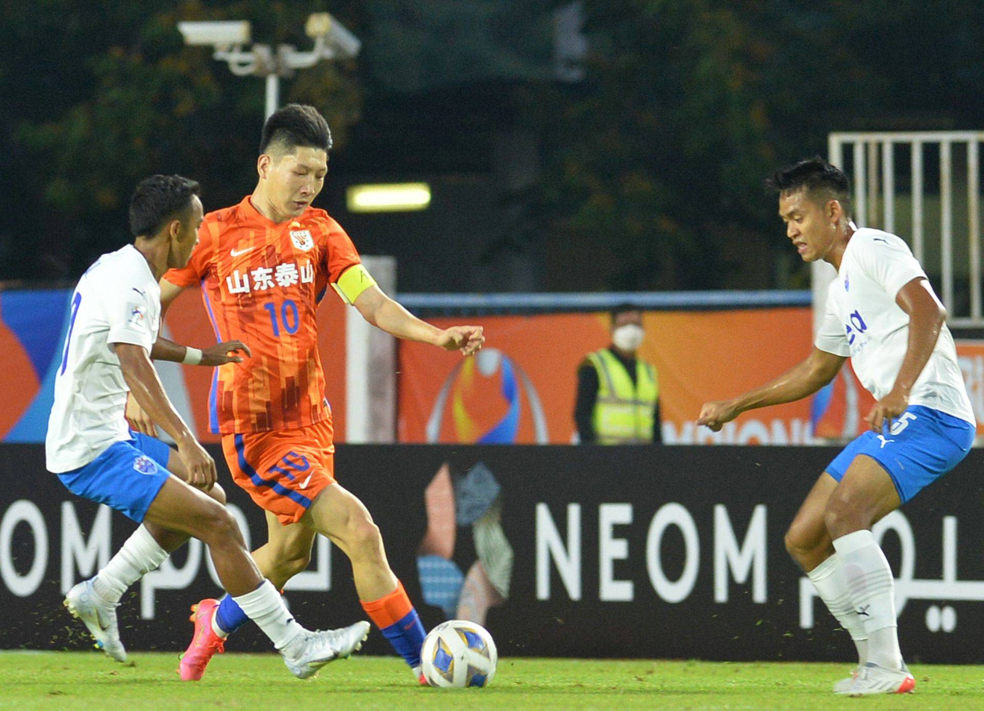 包含山东泰山成为本场最大亮点,亚冠瞬间破防,进球的词条 包含山东泰山成为本场最大亮点,亚冠瞬间破防,进球的词条