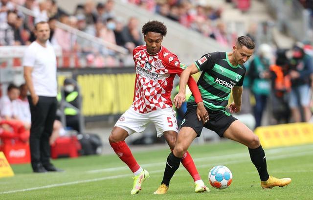 aoa体育教练-包含兰斯主场失利，积分榜位置下降的词条