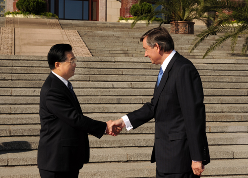 aoa体育直播-斯洛文尼亚东山再起，备战激烈的简单介绍