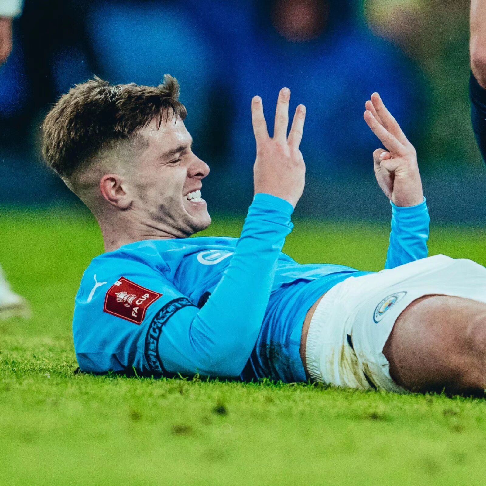 曼城门将因伤退出国家队训练,或将缺席重要比赛 曼城门将因伤退出国家队训练,或将缺席重要比赛