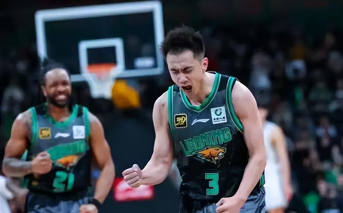 aoa体育-辽宁男篮出色表现，轻松击败了青岛队