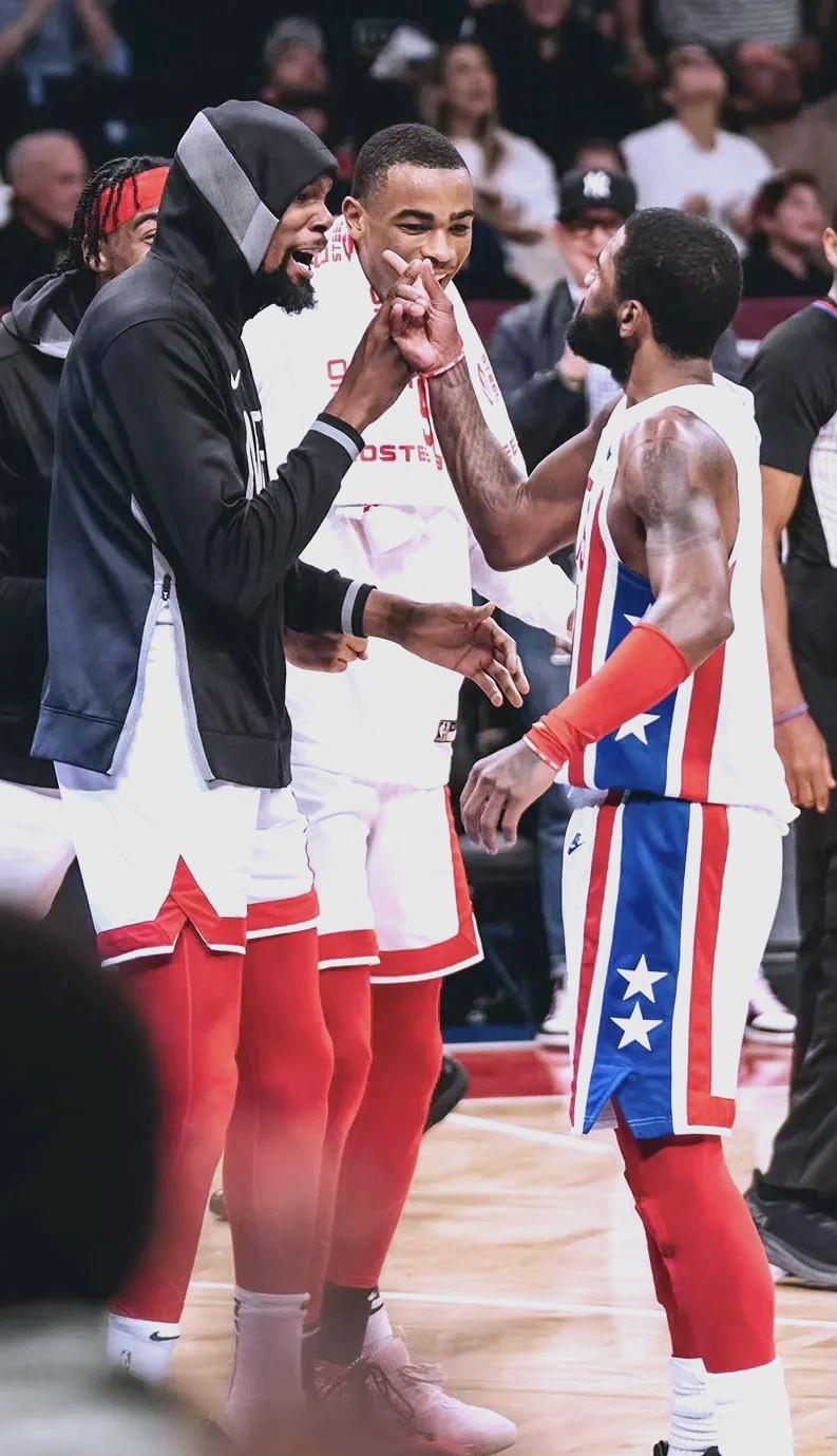 包含身手矫健的篮球明星们即将上演激情碰撞的词条