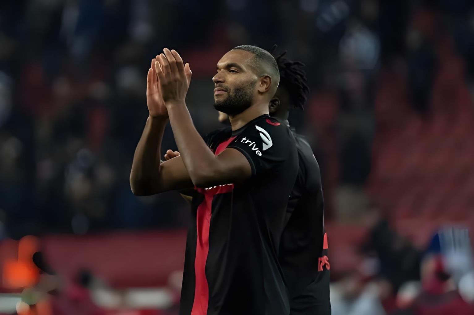 aoa体育直播-勒沃库森前锋再度受伤，球队锋线不稳定的简单介绍