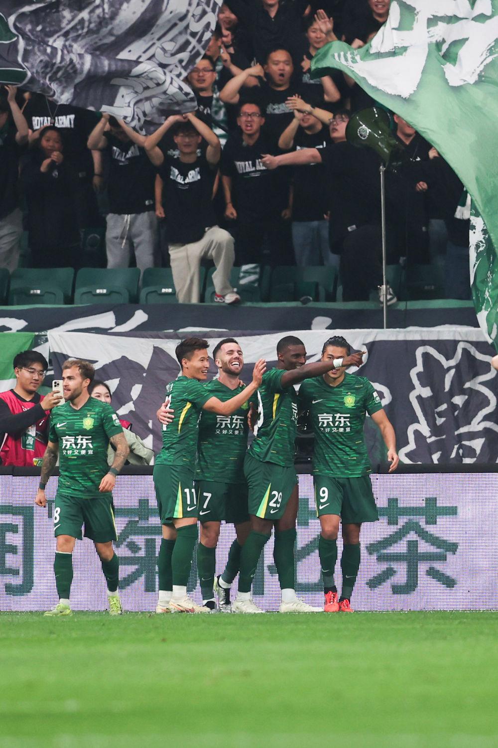 国安球星巴坎布因伤无缘下轮比赛 国安球星巴坎布因伤无缘下轮比赛