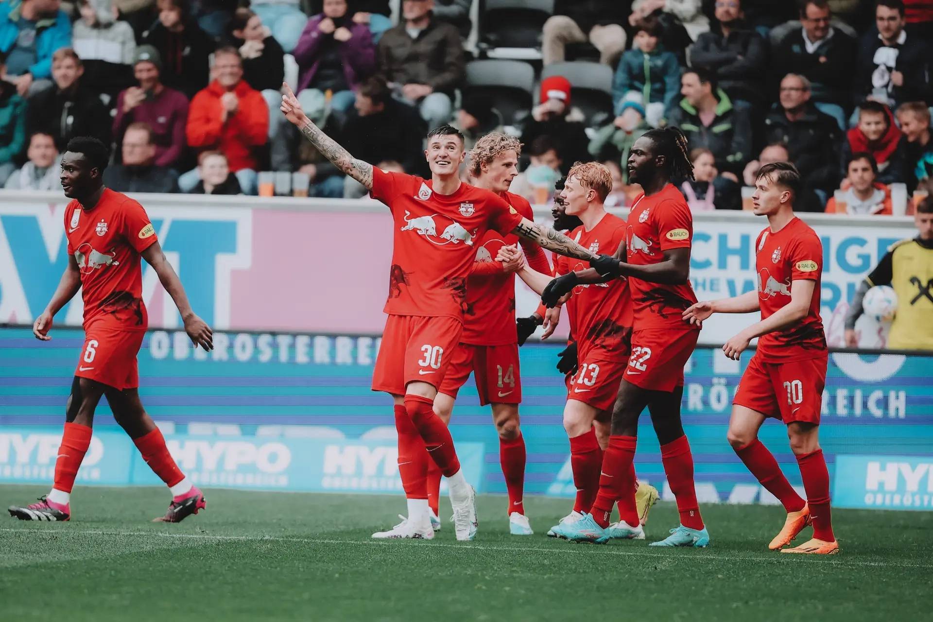 比利时队主场取胜英格兰队溃败