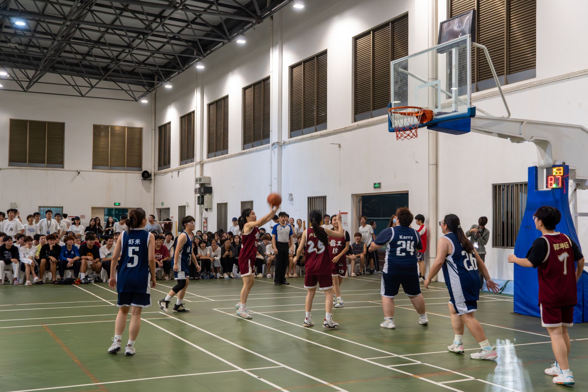 比赛中热血澎湃，场面异常激烈