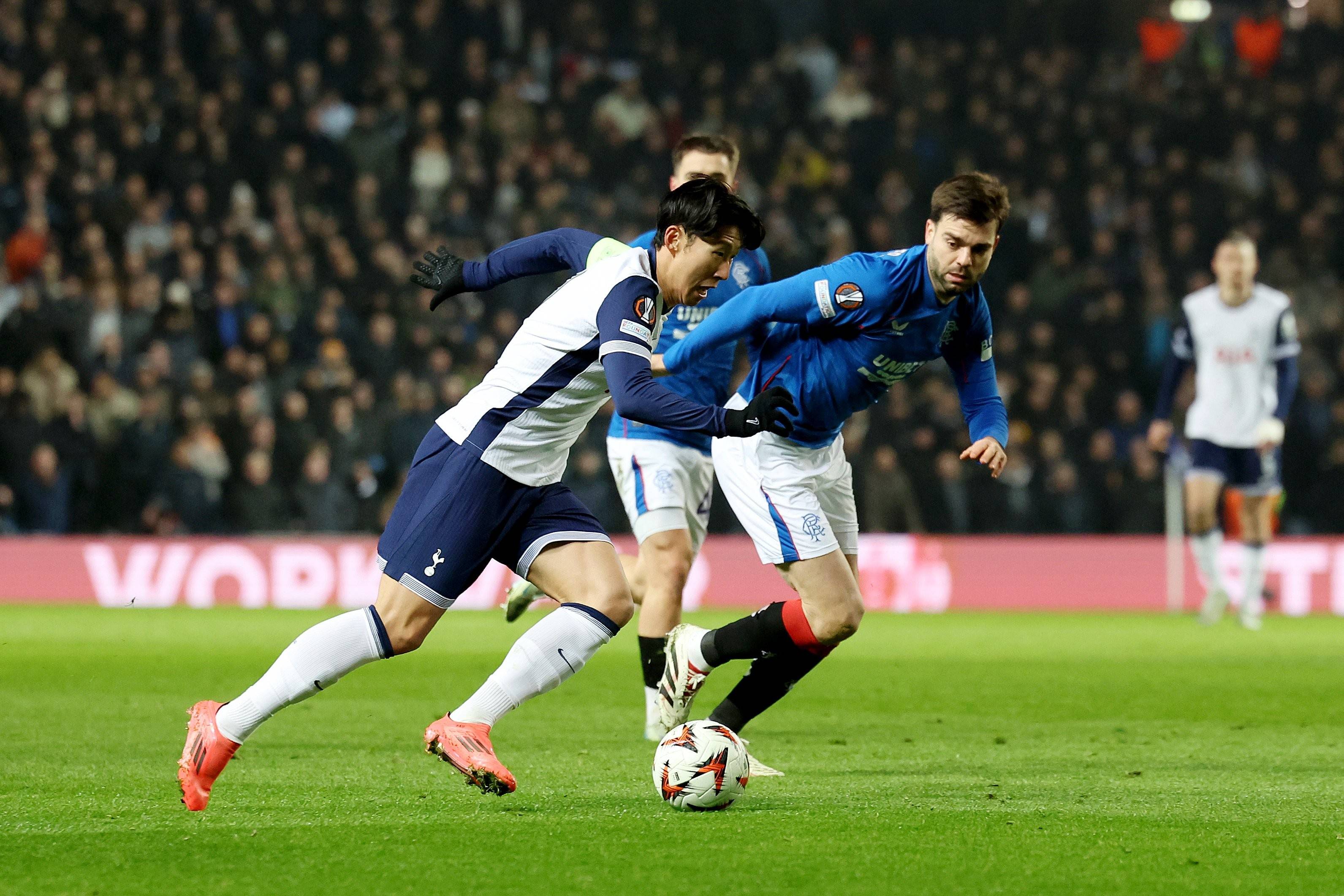 切尔西胜利领跑,热刺遭遇三连败的简单介绍 切尔西胜利领跑,热刺遭遇三连败的简单介绍