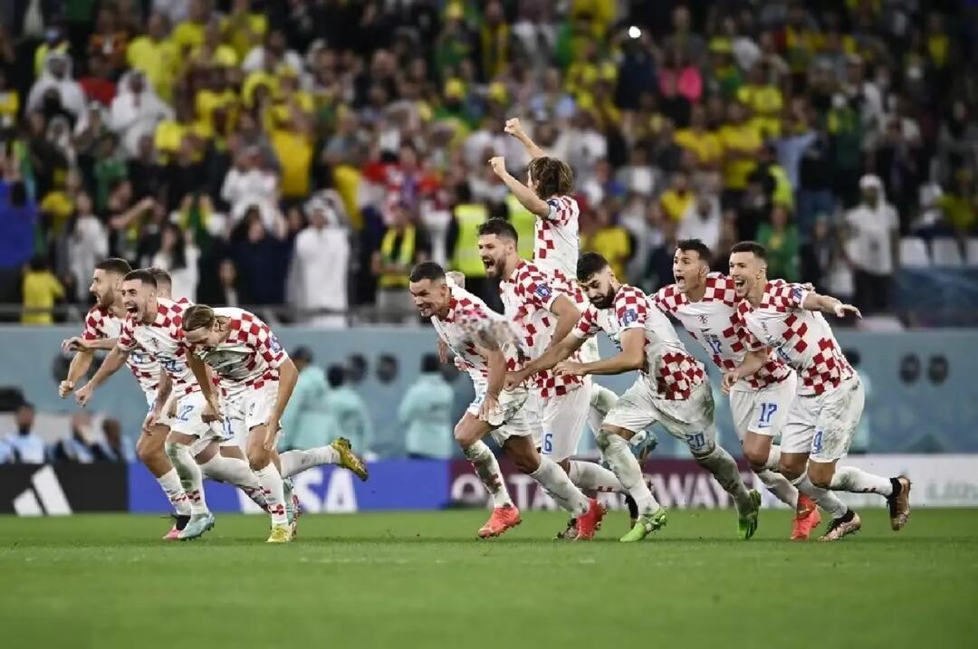 关于克罗地亚队取得对俄罗斯的胜利，晋级欧国亚军赛的信息