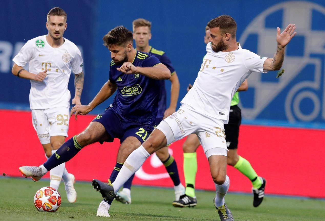 波尔图铁桶阵助推晋级，展现稳固实力