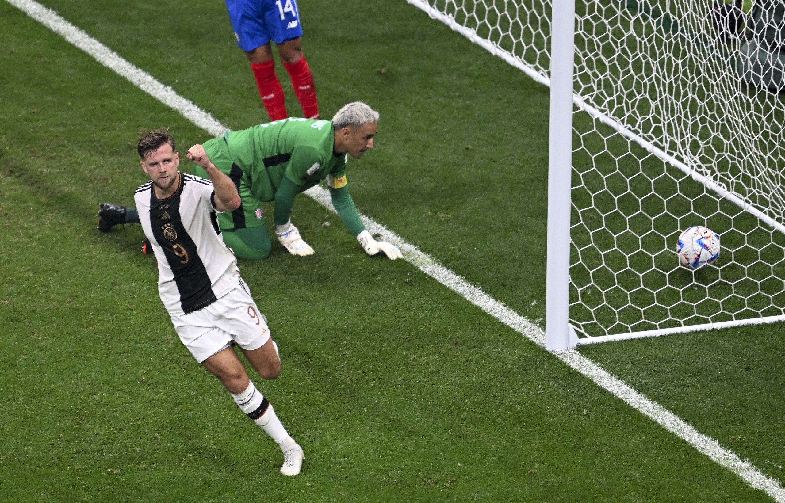 德国队在国际比赛中战无不胜，屡创奇迹