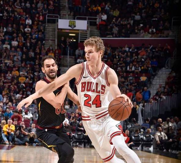 aoa体育馆-骑士内部传出不和消息，球队胜率下滑