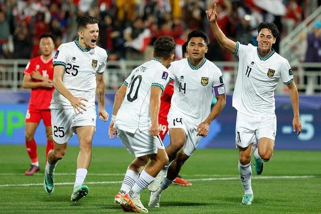 aoa体育视频-球迷热切期待亚洲杯赛事精彩战况