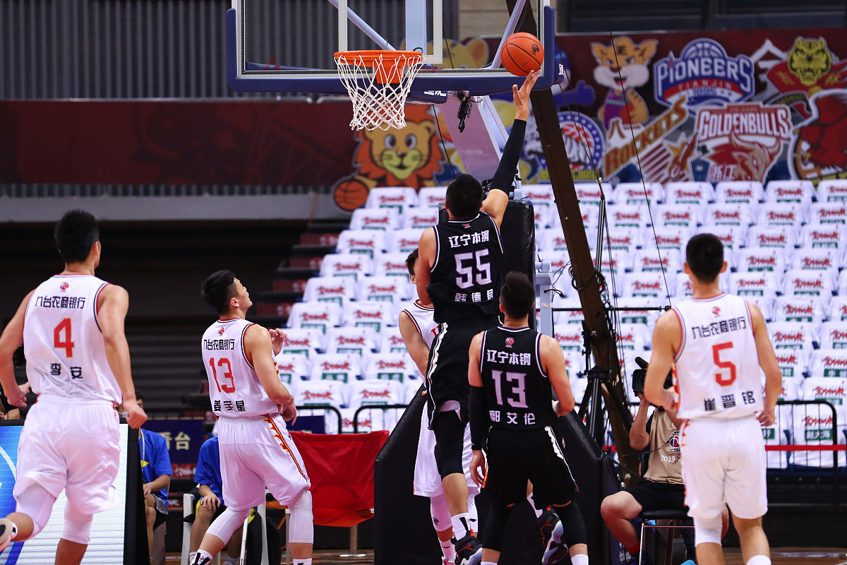 aoa体育馆-凭借一波上海队，全国篮球锦标赛成功碾压，现场全场沸腾的简单介绍