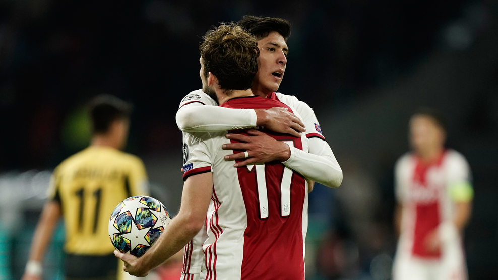 aoa体育娱乐-阿贾克斯客场取胜，领先积分榜