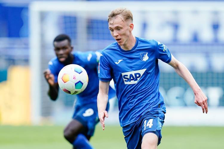 霍芬海姆主场喜迎胜利,排名逐渐上升 霍芬海姆主场喜迎胜利,排名逐渐上升