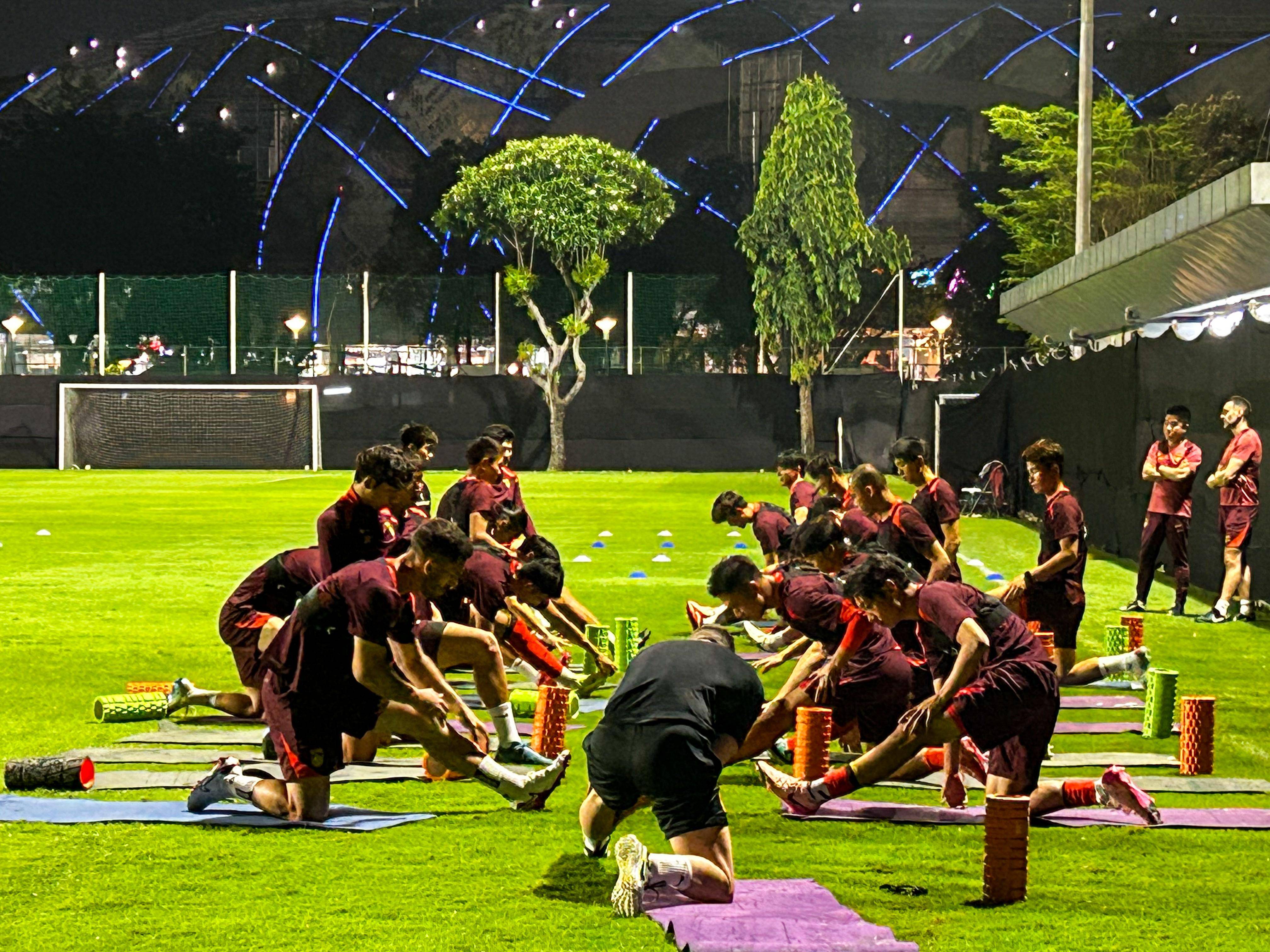 aoa体育馆-国家队备战国际比赛：教练组调整阵容