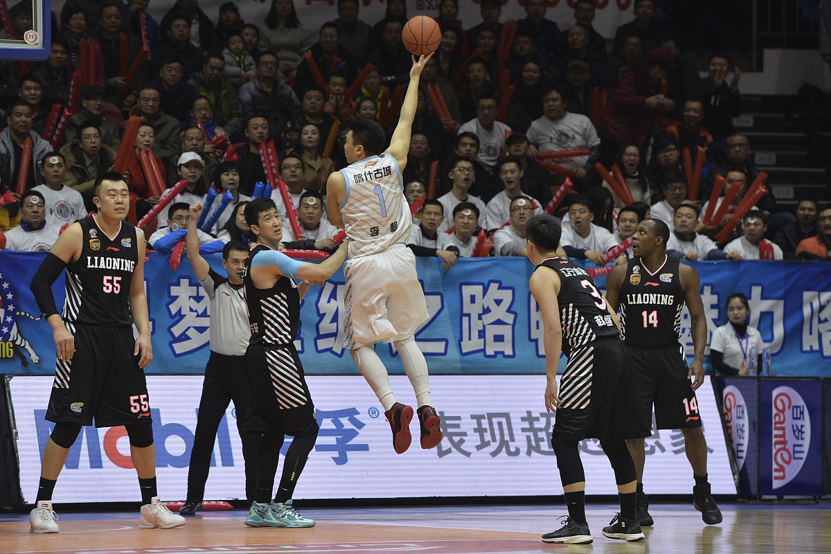 步行者击败老鹰,成功逆袭 步行者击败老鹰,成功逆袭