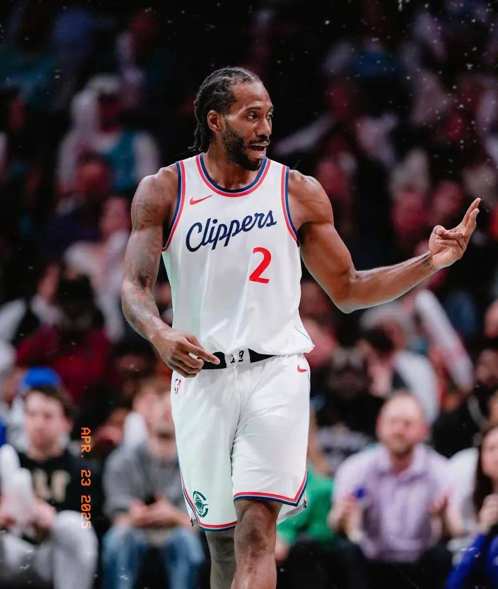 快船轻取雷霆,莱昂纳德砍下35分 快船轻取雷霆,莱昂纳德砍下35分