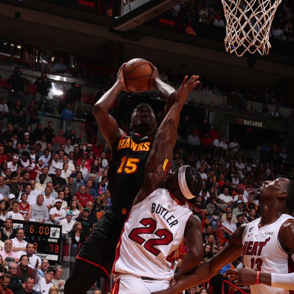 aoa体育培训-热火客场不敌老鹰，德拉季奇关键时刻表现低迷的简单介绍